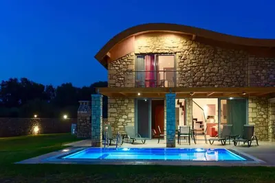 Image de Verano Villa • 2br • Private Pool • Near Beach