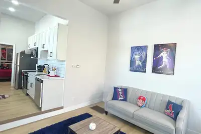 Image de Retro Baseball Downtown Apartment