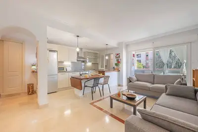 Image de Elegant 1Br Steps from the Sea, Parking Included