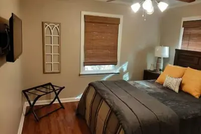 Image de Cozy 2-bedroom cottage in quiet McDonough area with WiFi, Ac, & country setting