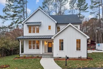 Image de Newly built 4br, close to Duke, ready for Duke Graduation!