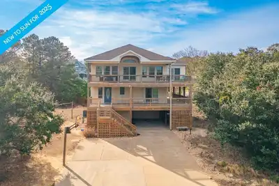 Image de Beautiful Southern Shores home w/ a private pool and hot tub!