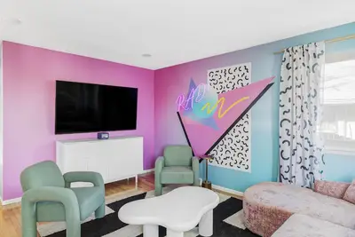 Image de Nostalgic Nest, Hot Tub, Close To Downtown