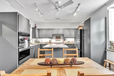 Image de Near Msu | Charming | Grill Deck