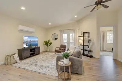 Image de Beautiful Loft Apartment w/Views in Medford, Or!