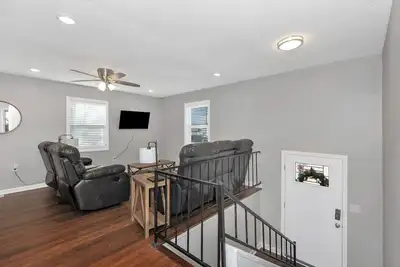 Image de 4 Bedroom w/Dedicated Workspace