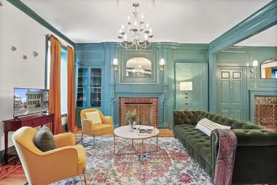 Image de The Doctor’s House: 4br, Historic Elegance & Downtown Adventure - Sleeps 9!