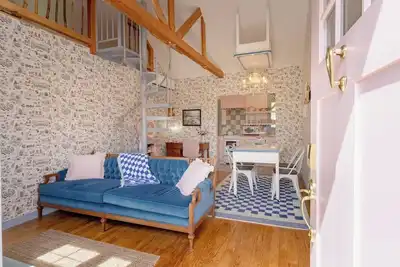 Image de Alice in Wonderland Pocono Home