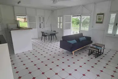 Image de Haut de villa 1chambre climatisée (à 3min Habitation Clément)