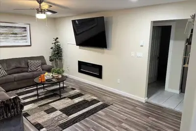 Image de Shawnee & Delaware Water Gap Escape - sleeps 14, with game room, pets welcome!