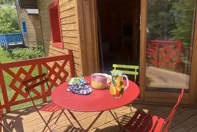Image de Chalet '228 - Village Nordique' avec vue sur la montagne, piscine partagée et terrasse privée