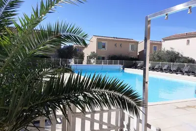 Image de Appartement 'Sous Le Soleil Des Alpilles' avec vue sur les montagnes, Wi-Fi et climatisation
