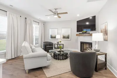 Image de Spacious 4br Townhome - Pet Friendly, Wifi, Dedicated Workspace in Gallatin