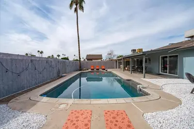 Image de The Palm House Tempe!