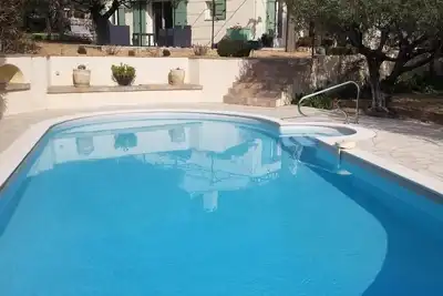 Image de Charmante maison avec piscine Ă Flayosc