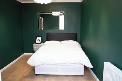 Image de Spacious 4-bedroom house in Rochester with WiFi