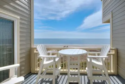 Image de Beautiful 3 Bedroom 2 Bath Condo, Oceanfront with Ocean Views, Sleeps 7