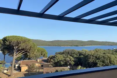 Image de Corse du sud T3 vue mer dans résidence en bord de plage avec piscine et tennis