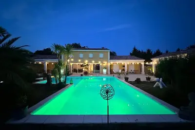 Image de Villa T6 d'exception entre Toulouse et Carcassonne, Vue imprenable Pyrénées