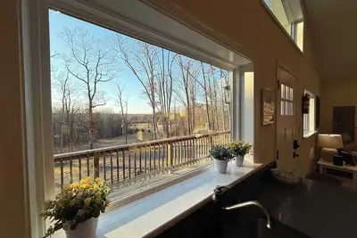 Image de The Foxwood Cabin | Hot Tub, Screened Porch, Grill