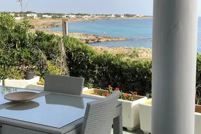 Image de House directly on the sea with wonderful view of the bay