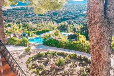 Image de Private pool and barbecue. Ideal for families. Only 1 hour and a half from Madrid
