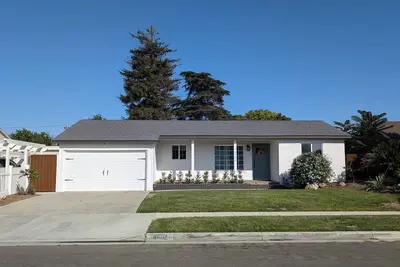 Image de 3-bedroom house in charming Midway City with WiFi, Ac