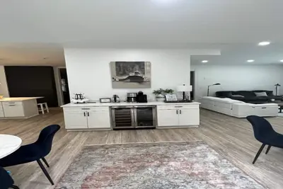 Image de The Ten Doors, The Opulent Escape -Master Door, Luxury Retreat