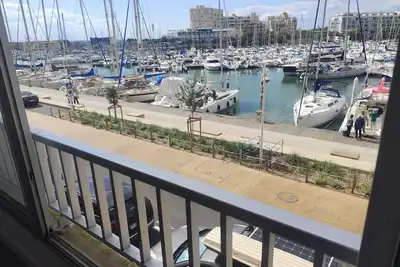 Image de A 100m de la plage, F3 cabine sur le port de Carnon-Plage