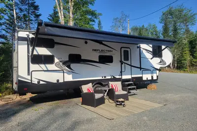 Image de Way better than a Hotel Glamping, quiet rural property, 15mins to the airport.