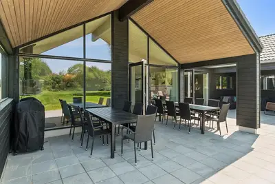 Image de Superbe maison à Højby avec sauna
