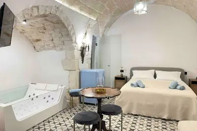 Image de Cozy suite in the hearth of Ostuni-jacuzzi