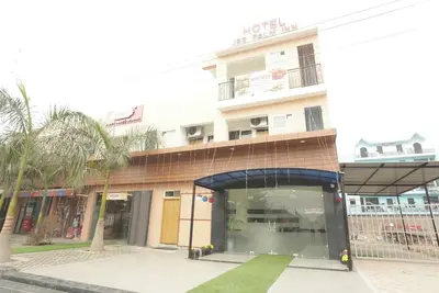 Image de Cozy 2-bedroom hotel in nice Gurugram with WiFi, Ac