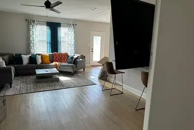 Image de Spacious 4-Bedroom Retreat