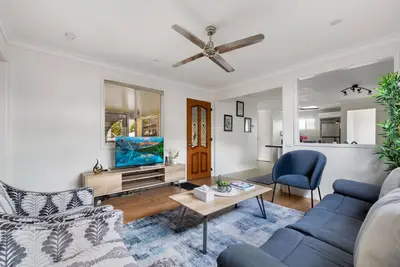 Image de Spacious Urban Cosy Cottage with Patio