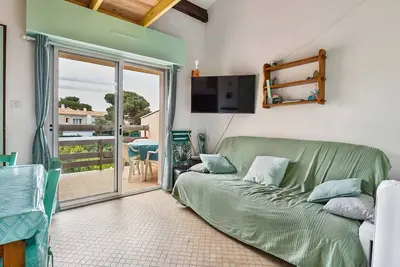 Image de Studio à Agde avec piscine et plage