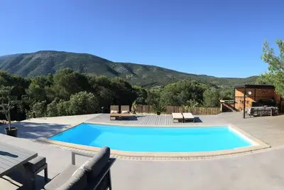 Image de La Villa Des Baronnies face au Mont Ventoux