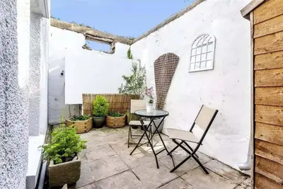 Image de Cottage with sea views 5 mins from beach in the pretty Devon village of Strete