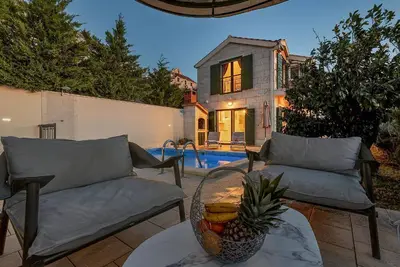 Image de Maison de vacances Makarska pour 1 - 5 personnes avec 2 chambres à coucher - Maison de vacances