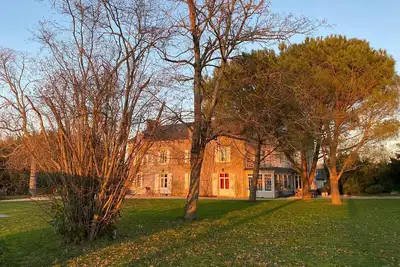 Domaine de Treuillaud parc et piscine  5 chambres 13 pers