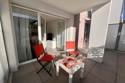 Image de Appartement T2 bis 40m² avec Terrasse et Parking à Cavalaire-sur-Mer