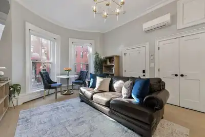 Image de 2 Bed Luxury Condo in South End near Restaurant Row,
