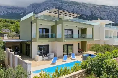 Image de Maison de vacances Makarska pour 1 - 10 personnes avec 4 chambres à coucher - Maison de vacances
