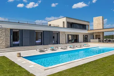 Image de Maison de vacances privée avec piscine privée, climatisation, bain à remous, Wifi, Tv, terrasse