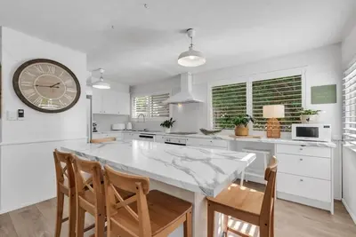 Image de 2 Bedroom Gf Apartment with Garden @ Surf Dance