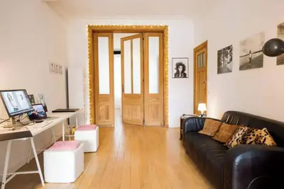 Image de Bel appartement d'artiste 2 chambres tout confort au coeur de Saint-Gilles