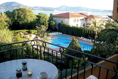 Image de Saint Tropez - appartement centre avec piscine