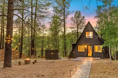 Image de Kachina A-Frame Hideaway| New | Hot Tub | Fire Pit