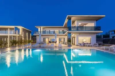 Image de Maison de vacances Poreč pour 1 - 10 personnes avec 5 chambres à coucher - Maison de vacances