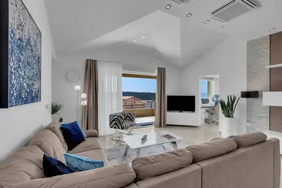 Image de Appartement de vacances Makarska pour 1 - 6 personnes avec 3 chambres à coucher - Logement de vacanc